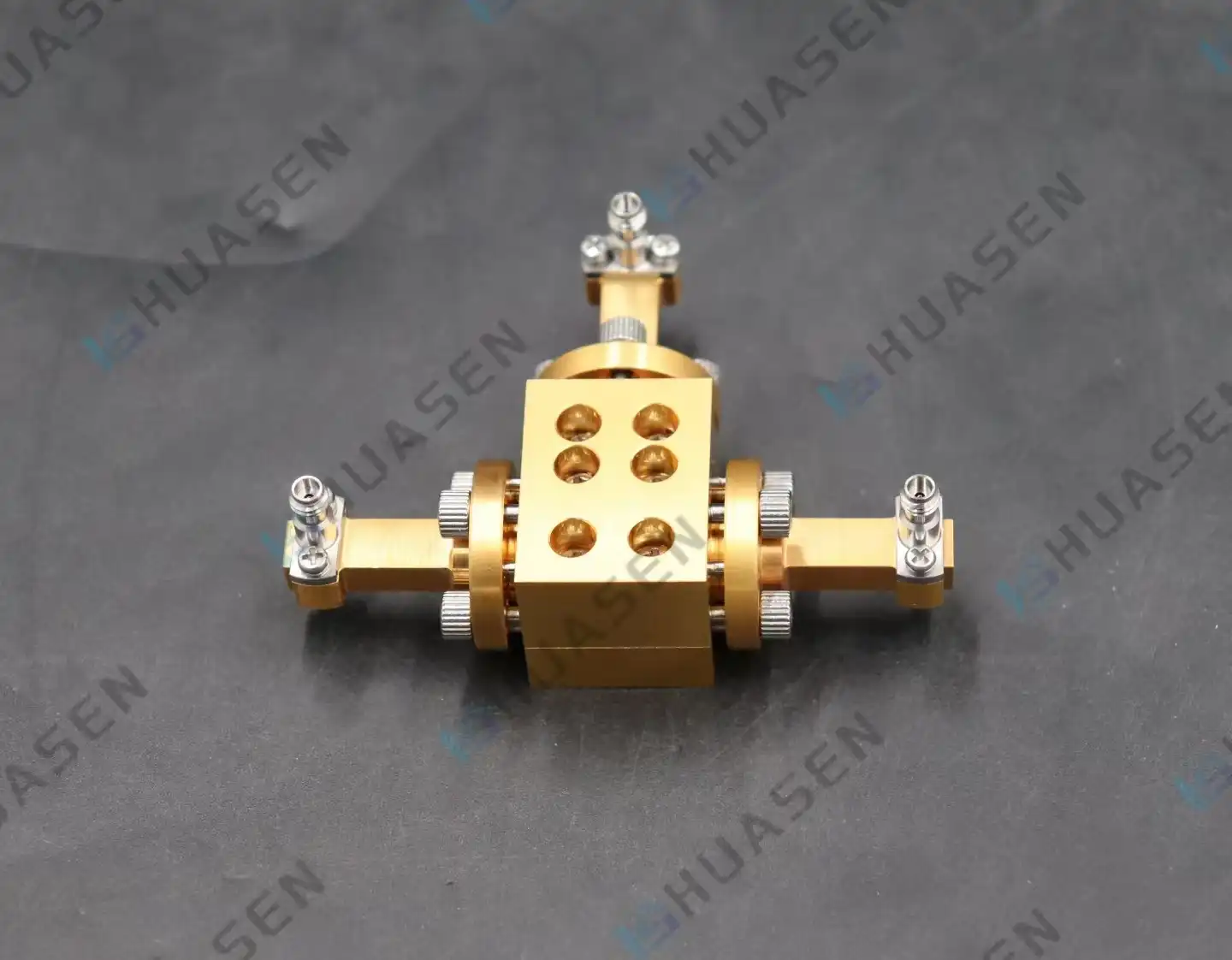 RF Combiner Solutions for Multi-Carrier Communication Networks RF Combiner Solutions for Multi-Carrier Communication Networks